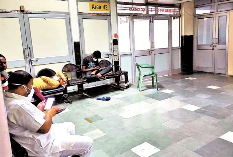Patients are Upset by System of Treatment in Chandigarh Government Medical College and Hospital Sector 32 