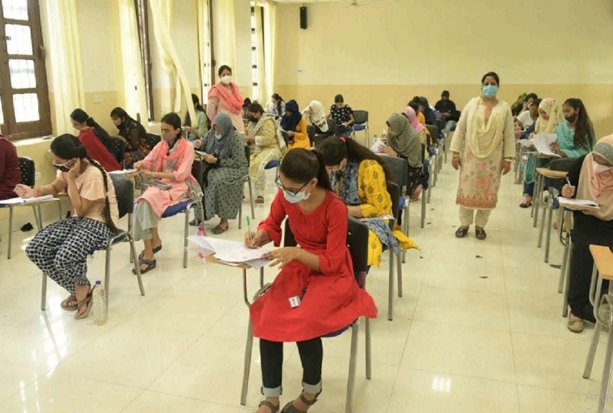 entrance examination for undergraduate courses in amu completed in five states 6139 candidates were absent