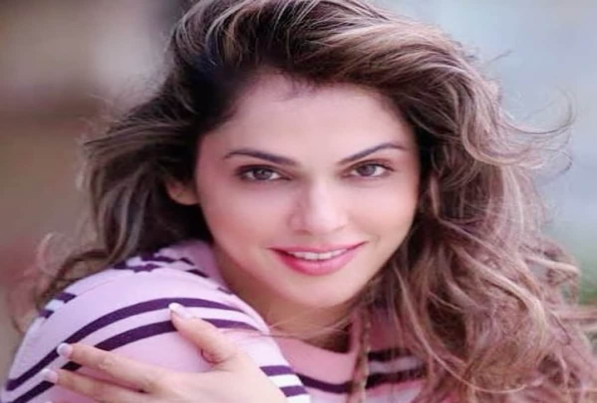 Isha koppikar revealed how she was replaced by an actor's daughter in a film