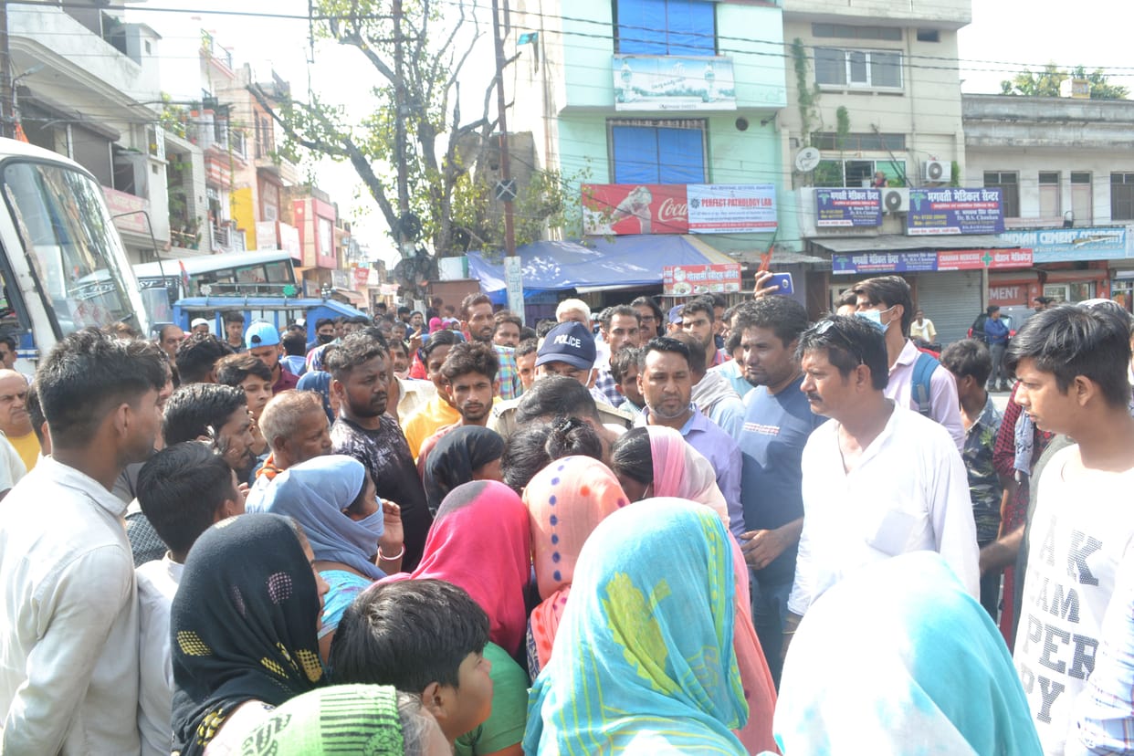 Kotwali surrounded on finding the body of a class X student