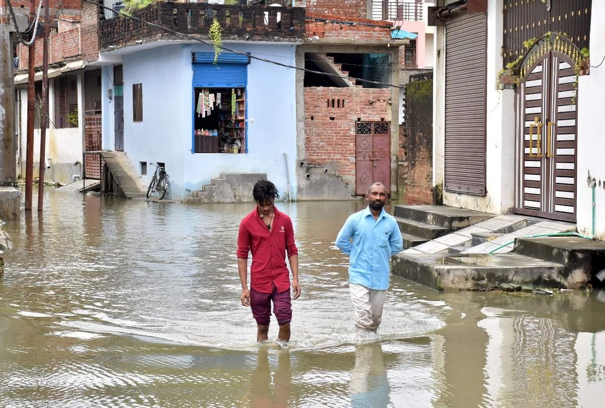 People Worried after water logging in Gorakhpur