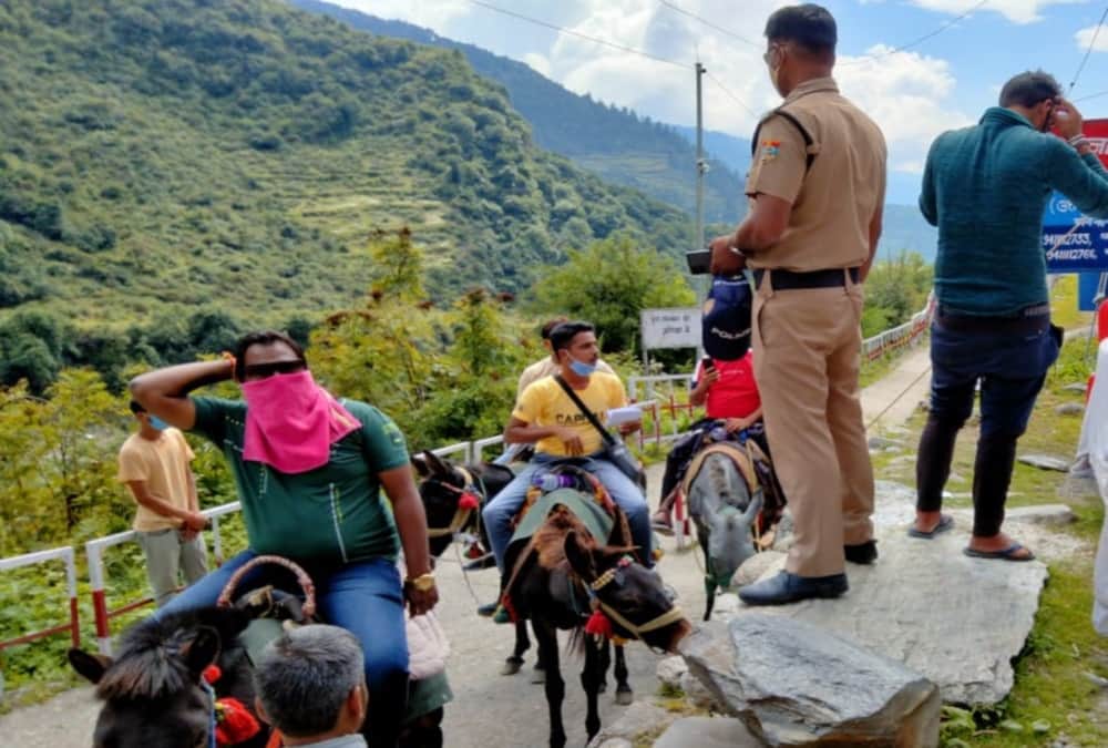 char dham yatra 2021: 42 thousand e-passes issued in two days and Heli Service Starts For Badrinath dham
