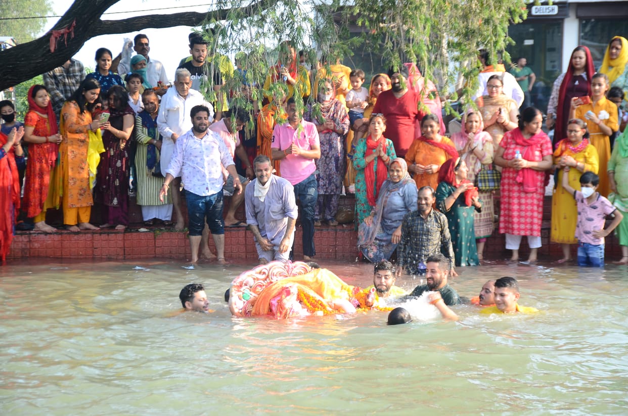 Ganpati visarjan in jammu kashmir
