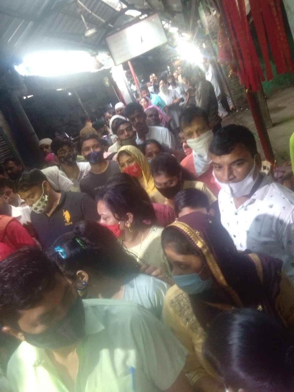 8200 devotees offer prayers at Chintpurni temple