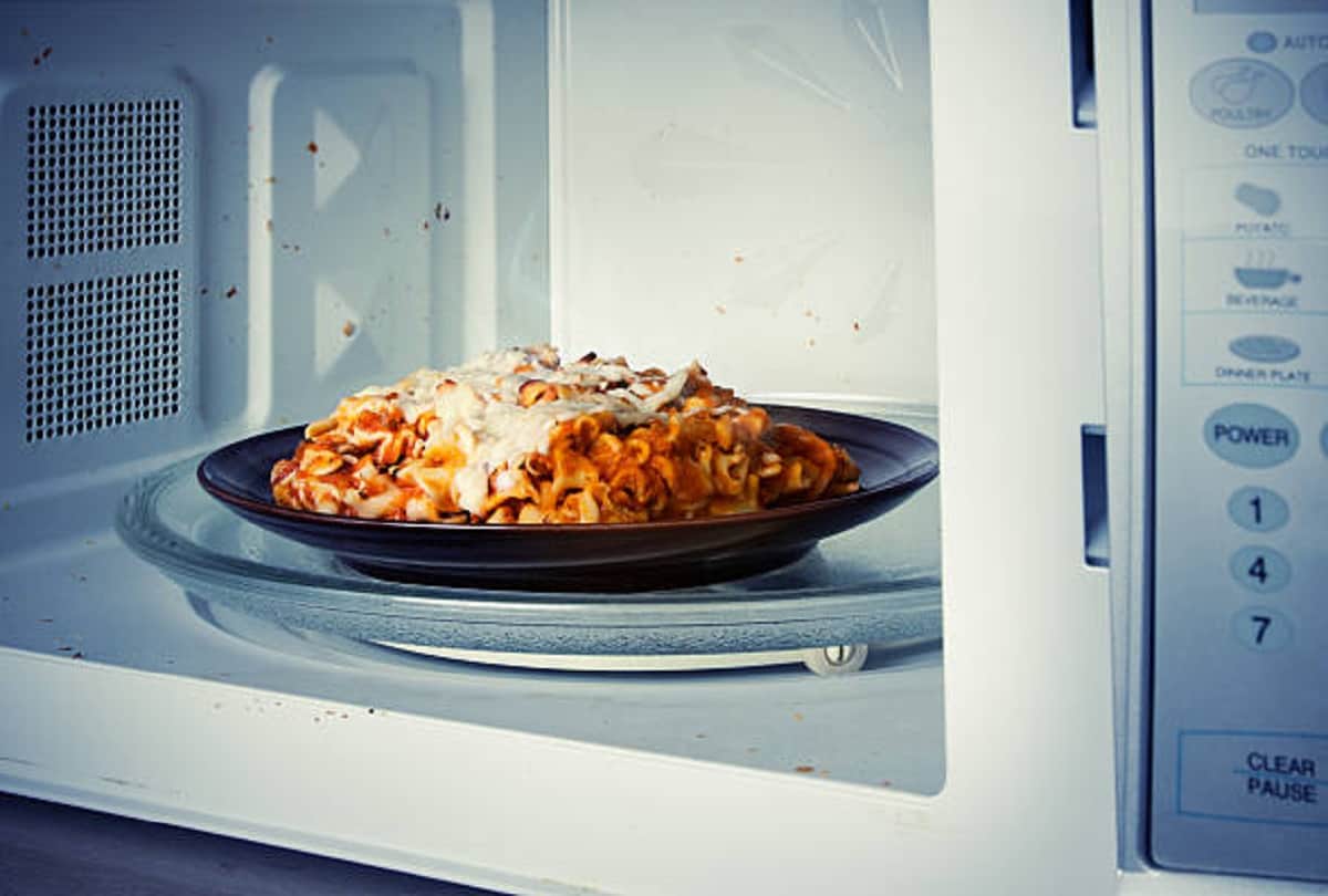 things to be careful of while heating food in microwave