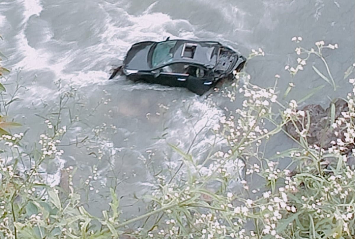 himachal news: car fall in beas river mandi himachal pradesh