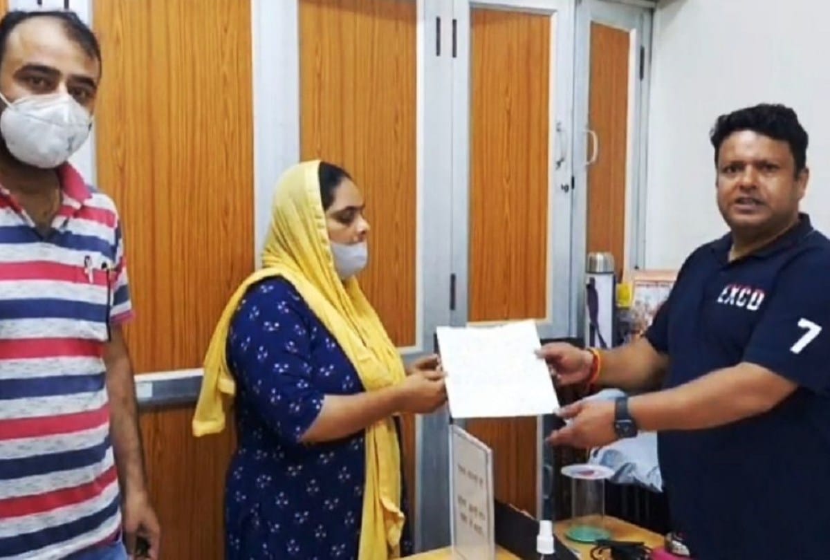 Himachal Mandi news: husband death in saudi arabia wife seeks help from administration
