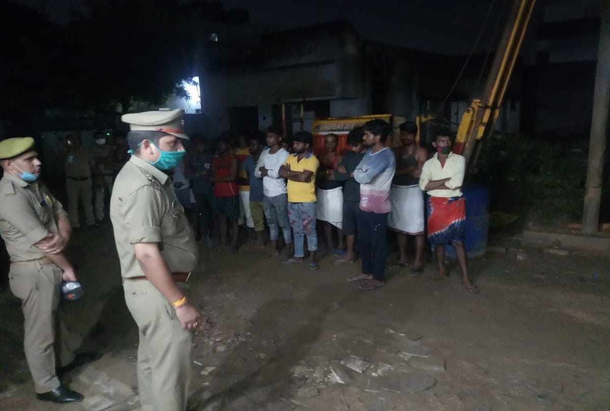 Agra robbery Latest news: miscreants threaten to kill doctors family