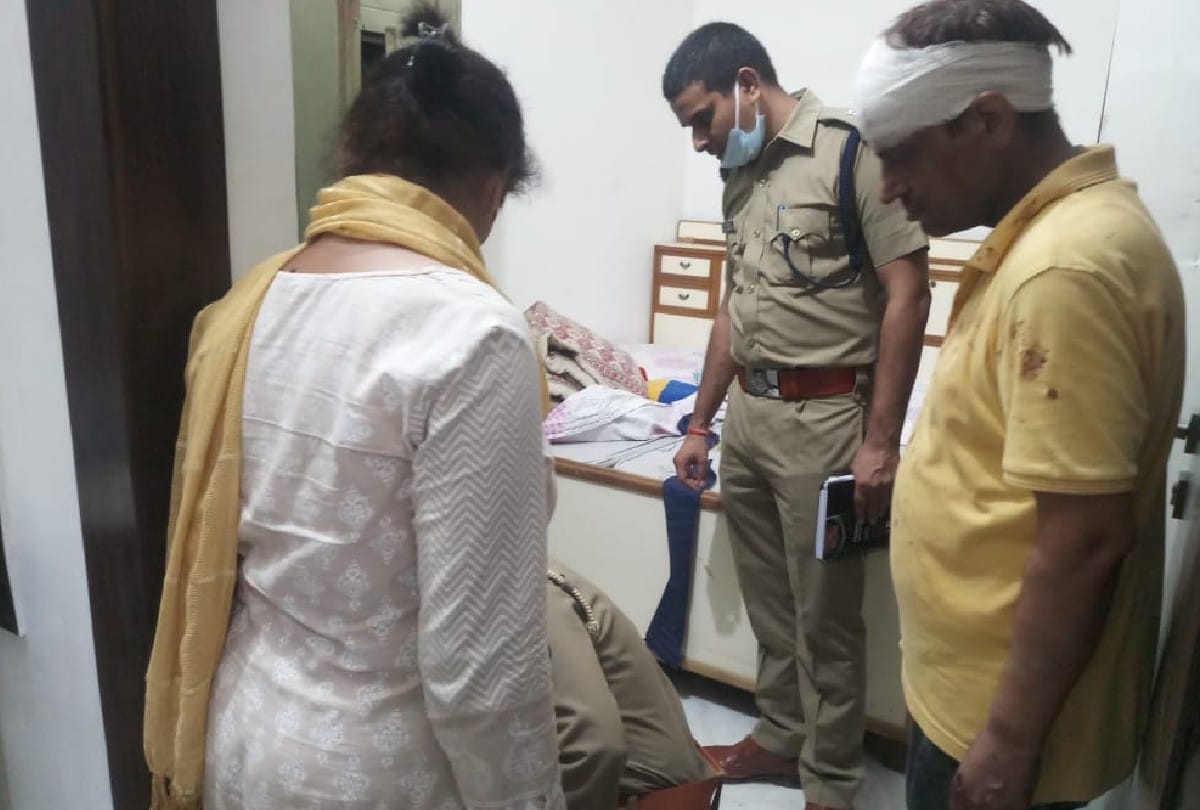 agra robbery news: miscreants robbed the doctor house in agra
