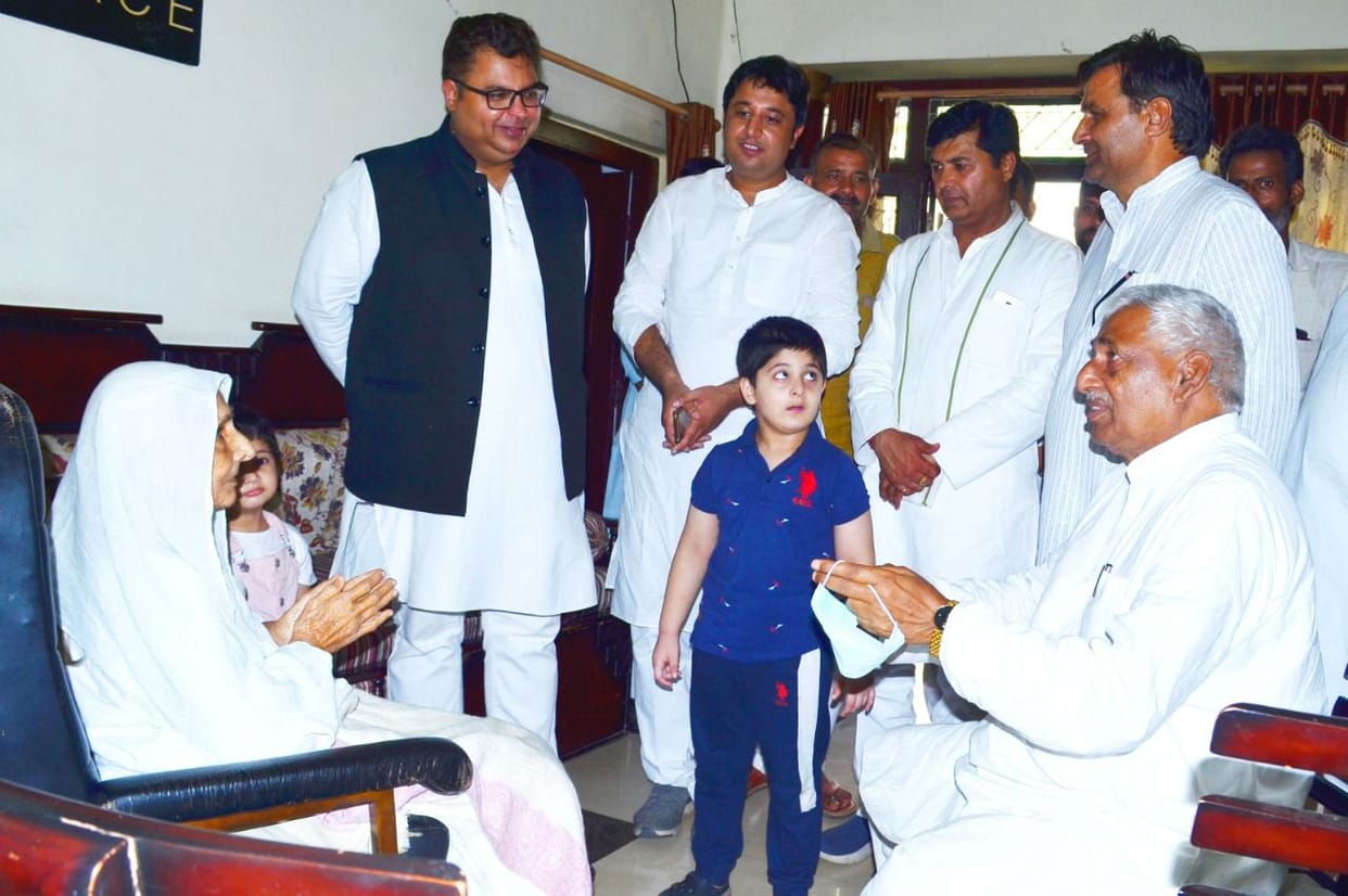 Former Speaker of the Assembly met the wife of the former Deputy Chief Minister