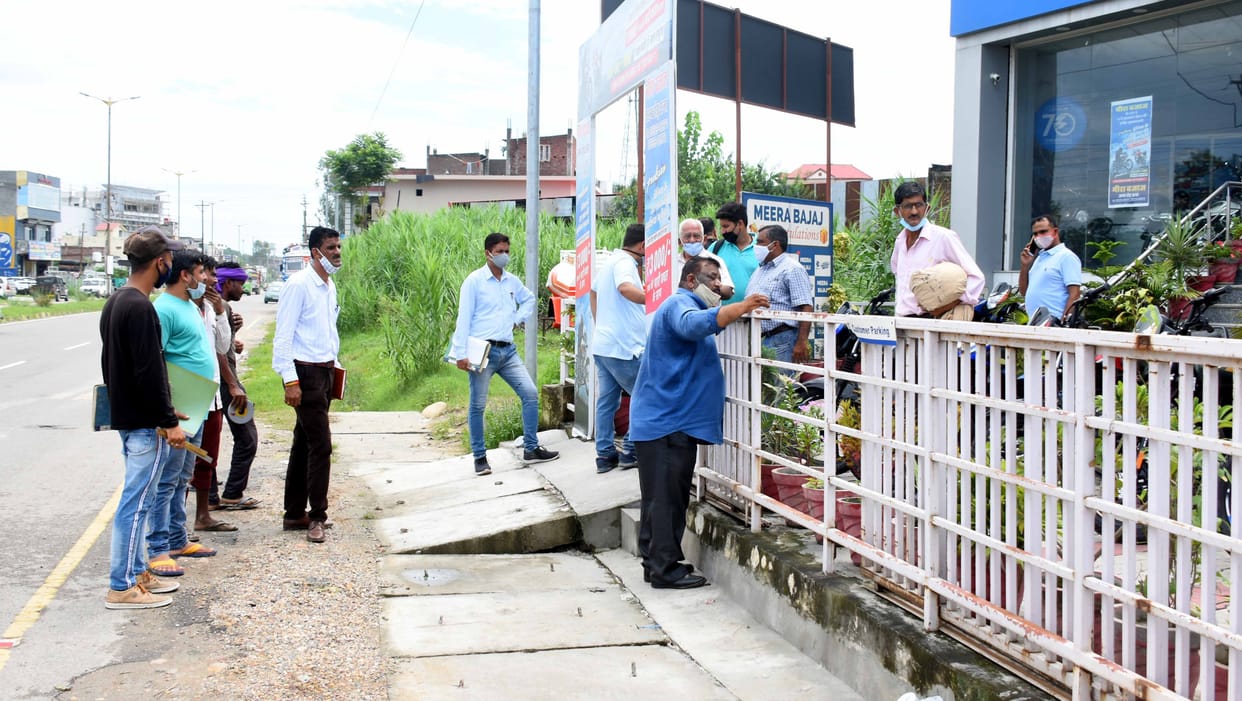 111 illegal encroachments in two and a half kilometer area in Una city