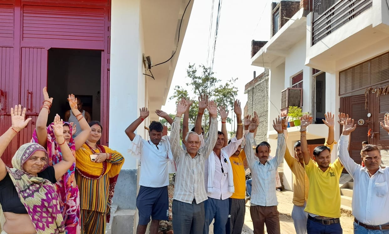 etawah news,Cooler, TV, LED bulb blew due to high voltage