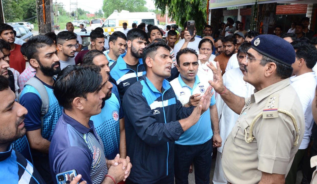 one hour high voltage drama in national kabaddi competition