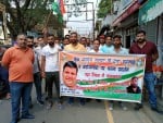 दौलतपुर चौक में महंगाई व बेरोजगारी के खिलाफ प्रदर्शन करते युकां व एनएसयूआई कार्यकर्ता।