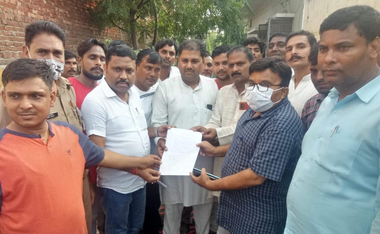Workers do not work without taking bribe