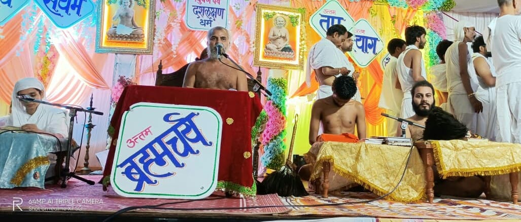 etawah news,Initiator's binauli journey was taken out, hymns resonated