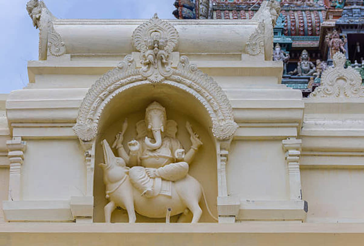 adhi vinayagar temple in tamilnadu where lord ganesh worship in form of human know the secrets of temple