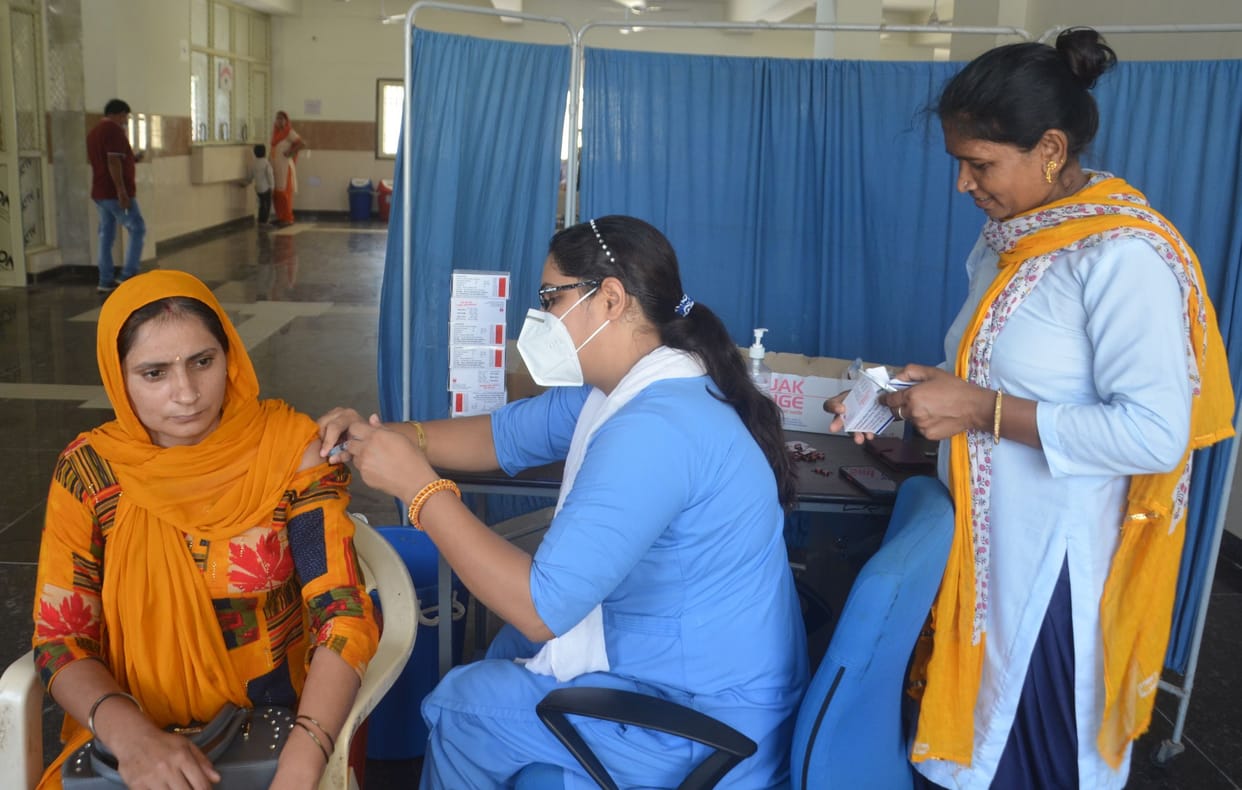6926 people got the vaccine administered at 17 health centers