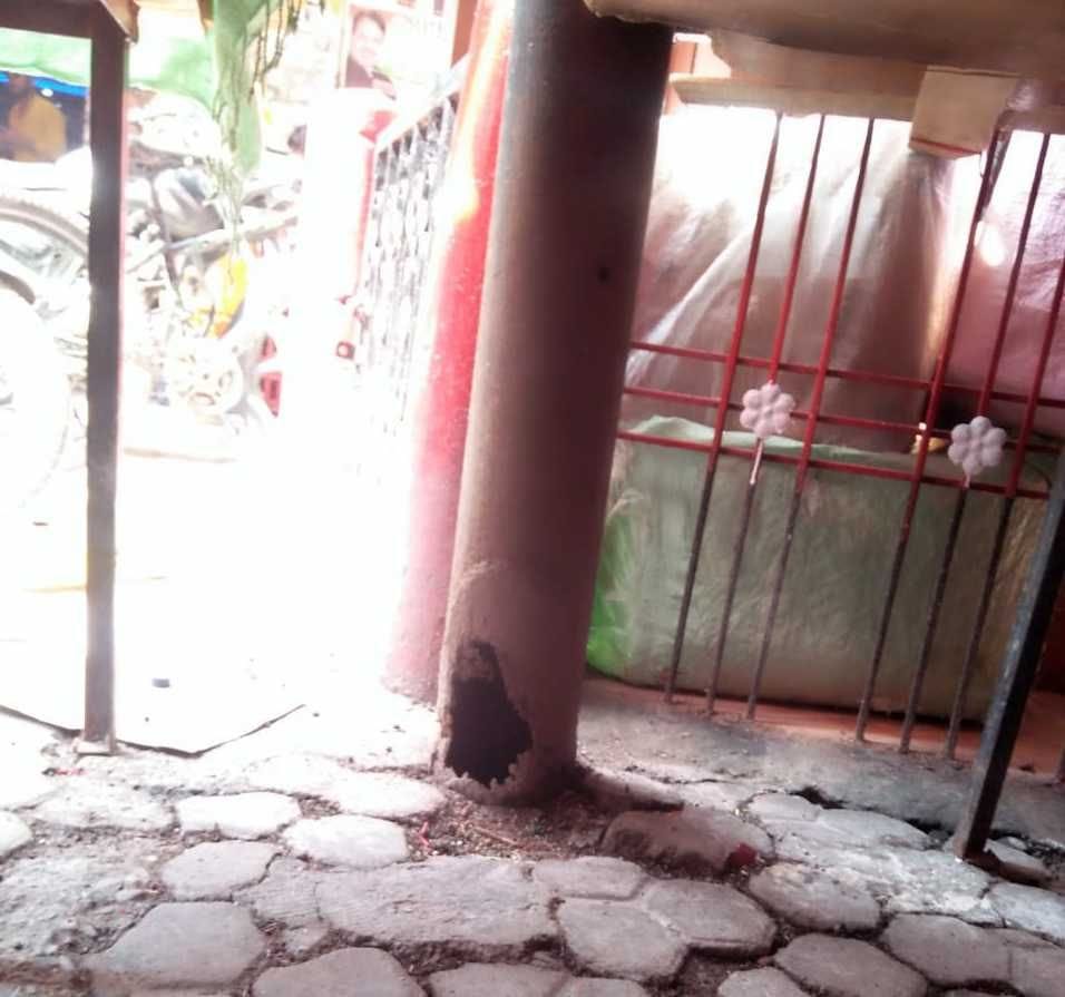 Damaged pole in Bageshwar