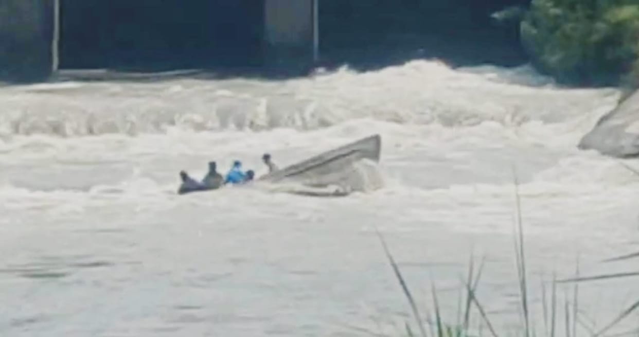 Divers' boat capsized in the canal, six people drowned, four were rescued, Yamunanagar
