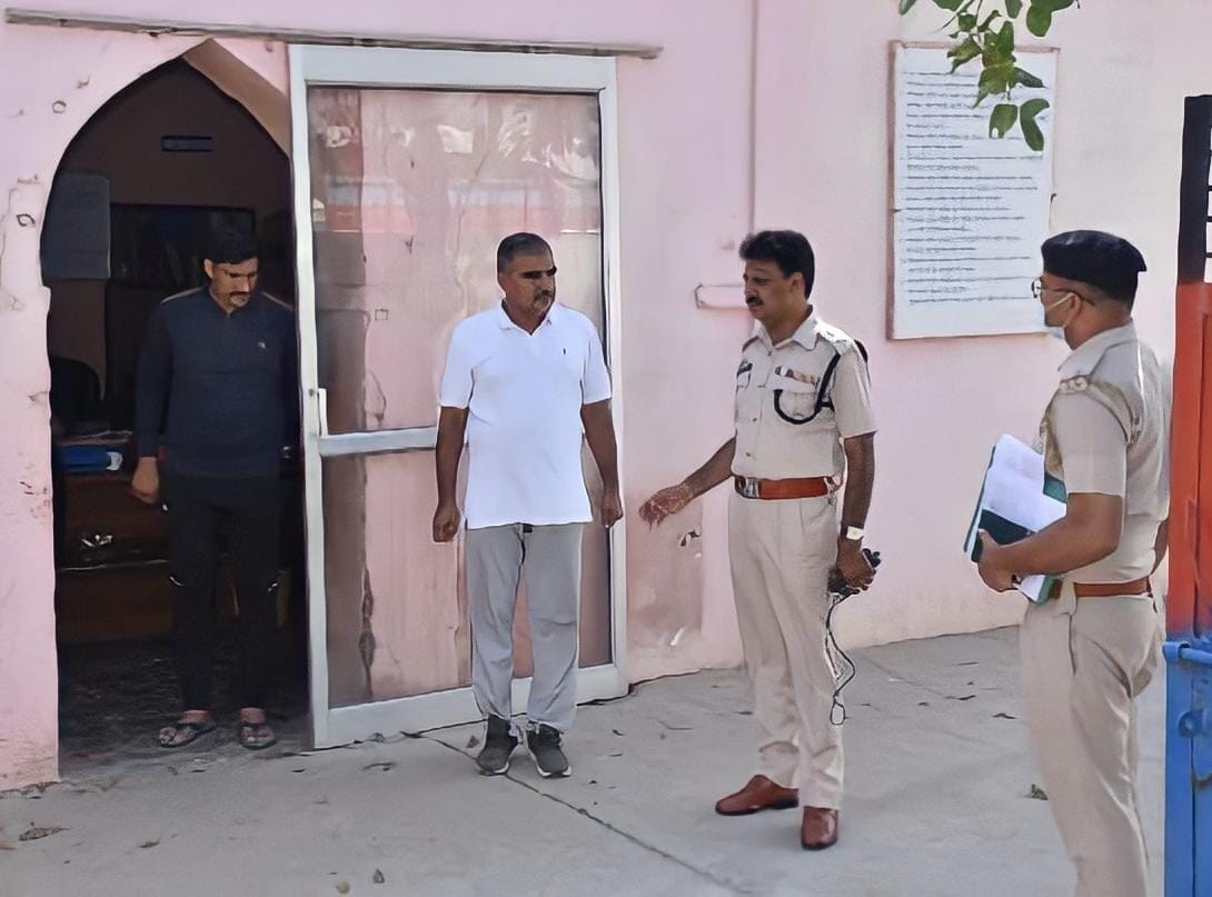 sp did surprise inspection of badli police station
