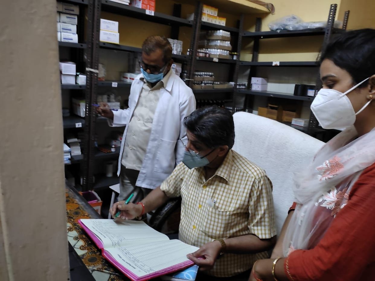 Expressed displeasure over incomplete tank and doctors' residence