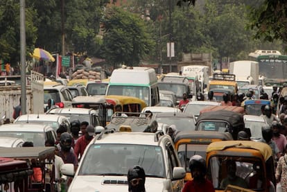 traffic jam in varanasi police conditions failure in city full day road jam ambulances and school vans stuck