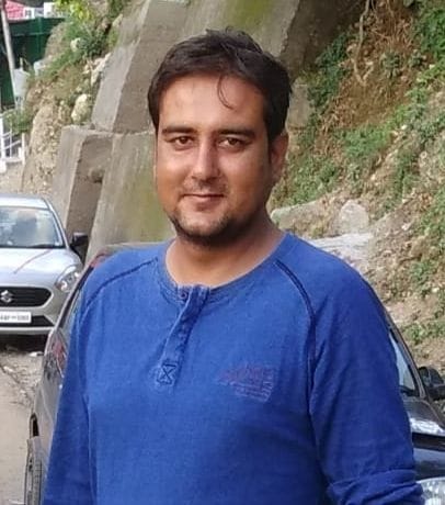 Scooty rider dies of Delhi policeman in vehicle collision