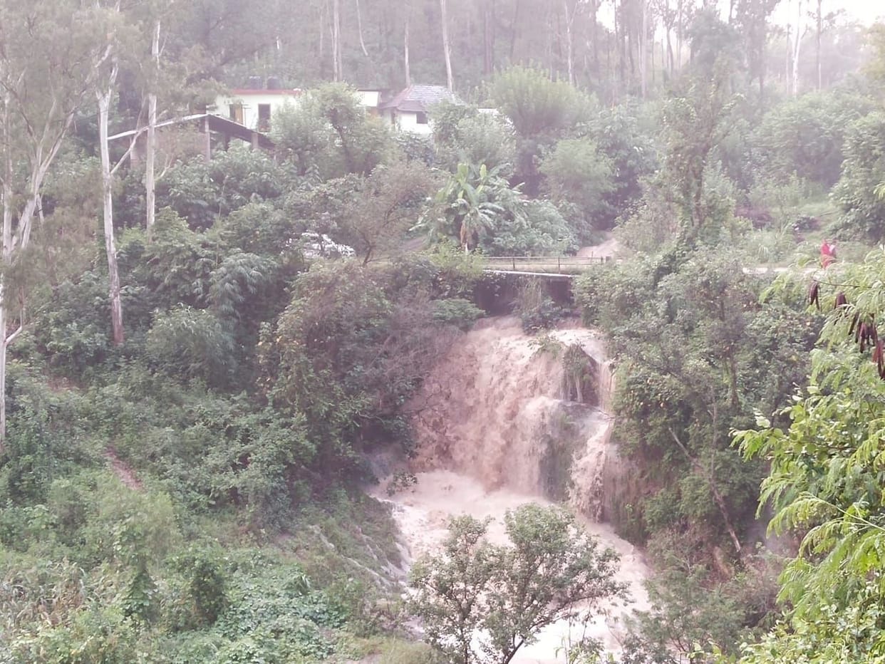 road closed due to sliding