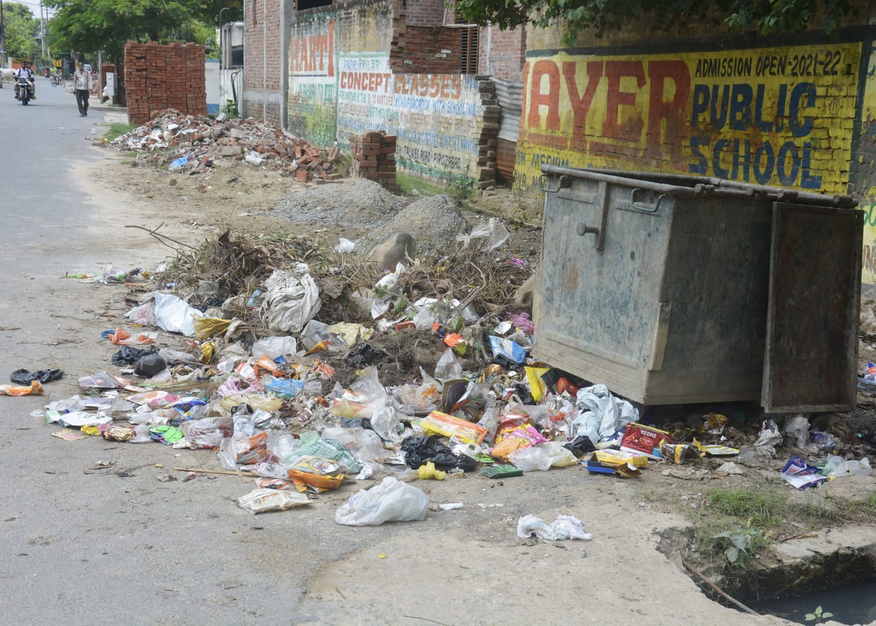 Piles of dirt are everywhere in Vibhav Nagar, Ganesh Nagar is clean