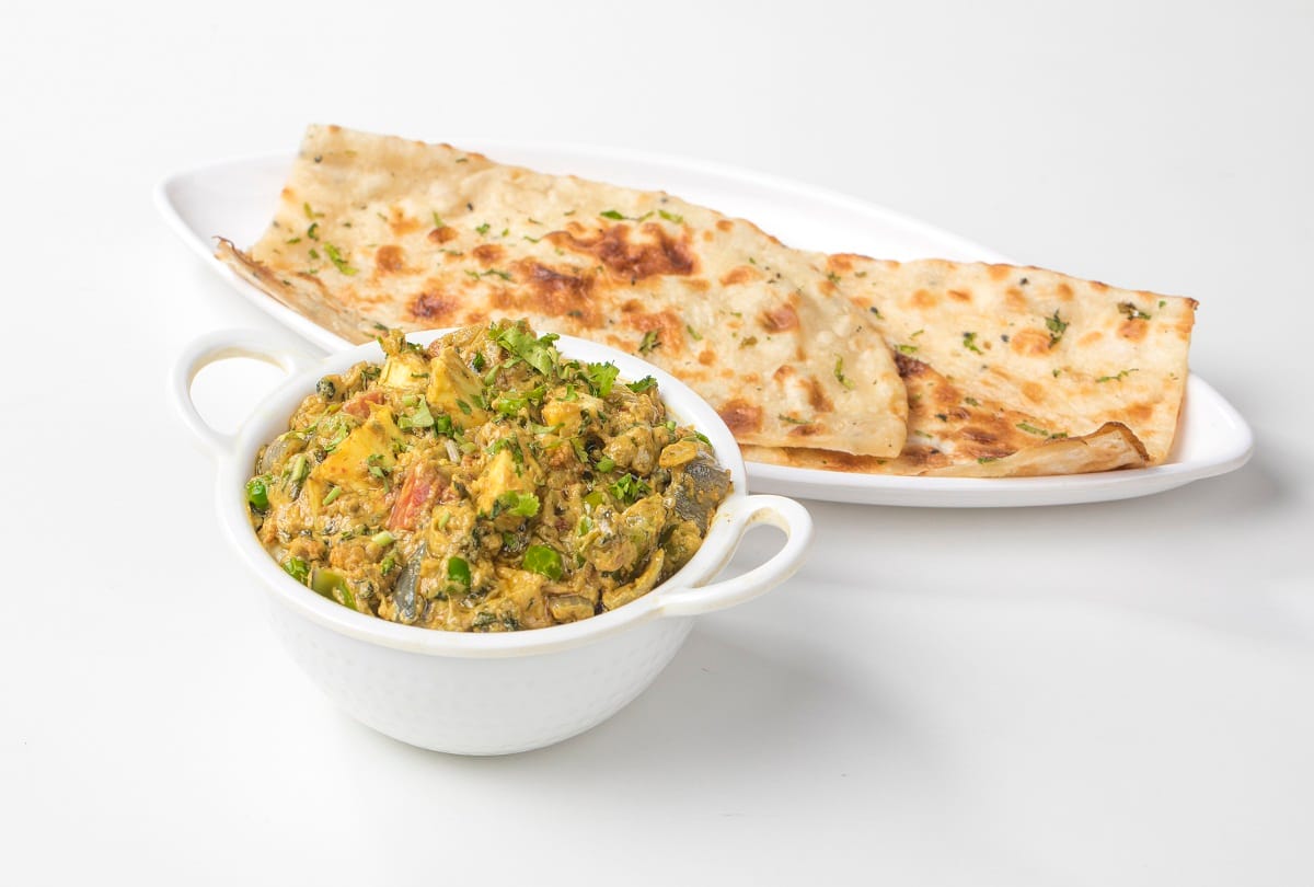 must try these traditional five famous gujarati dish