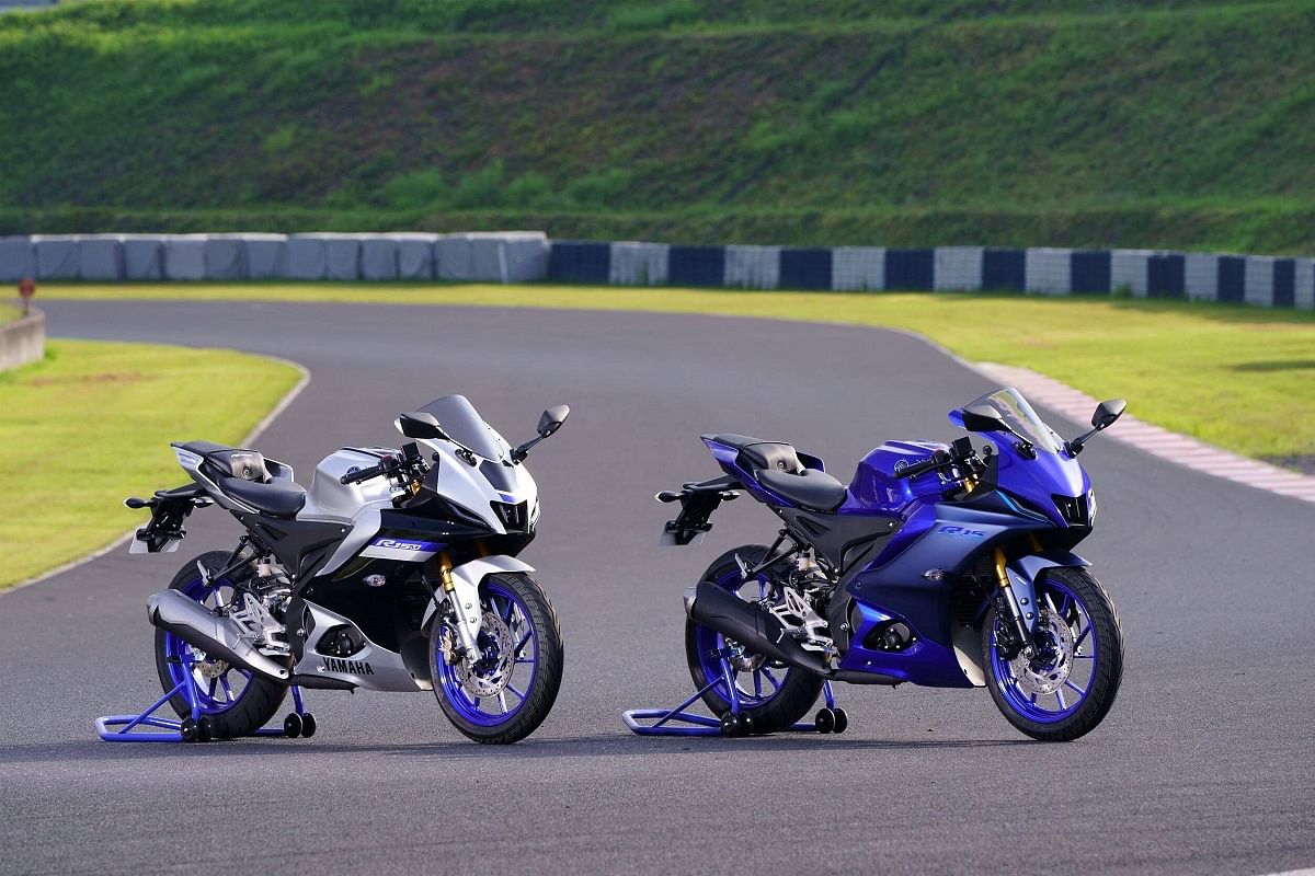 Yamaha R15 V4