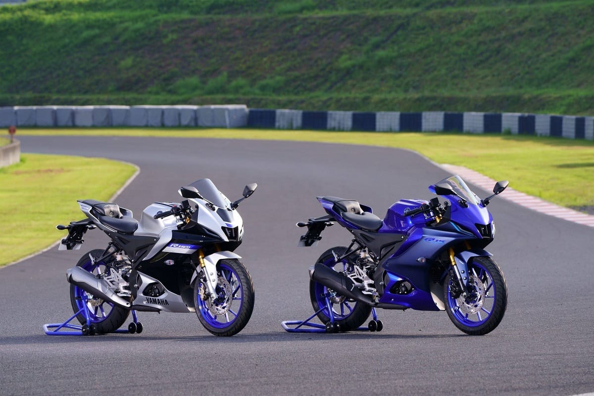 Yamaha YZF-R15 V4 2021 launched in India yamaha yzf r15 v4 price in india