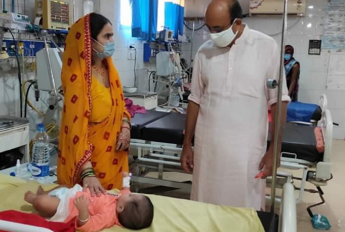 Health minister reached hospita three doctors found 66 absent