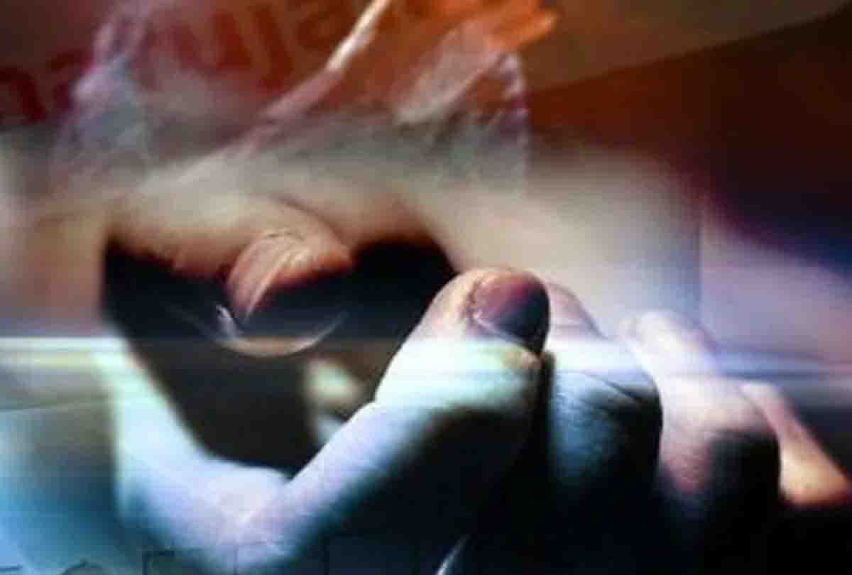 Hamirpur: Farmer commits suicide due to crop destroy
