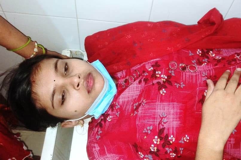 Hathras: During the examination, the female candidate got dizzy, fainted