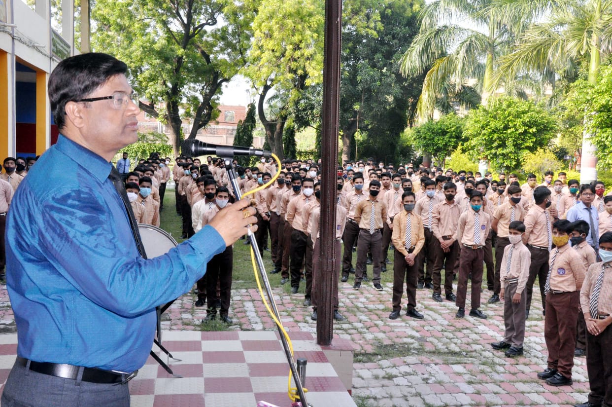 etawah news,Debate competition held on World Peace Day