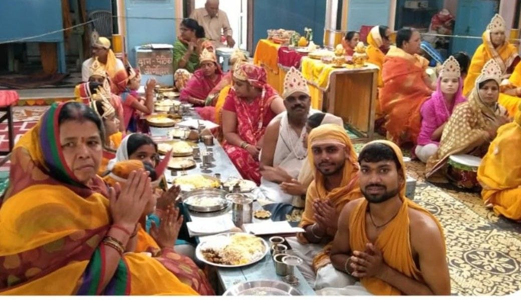 Hathras: Bids placed at the end of Daslakshana festival