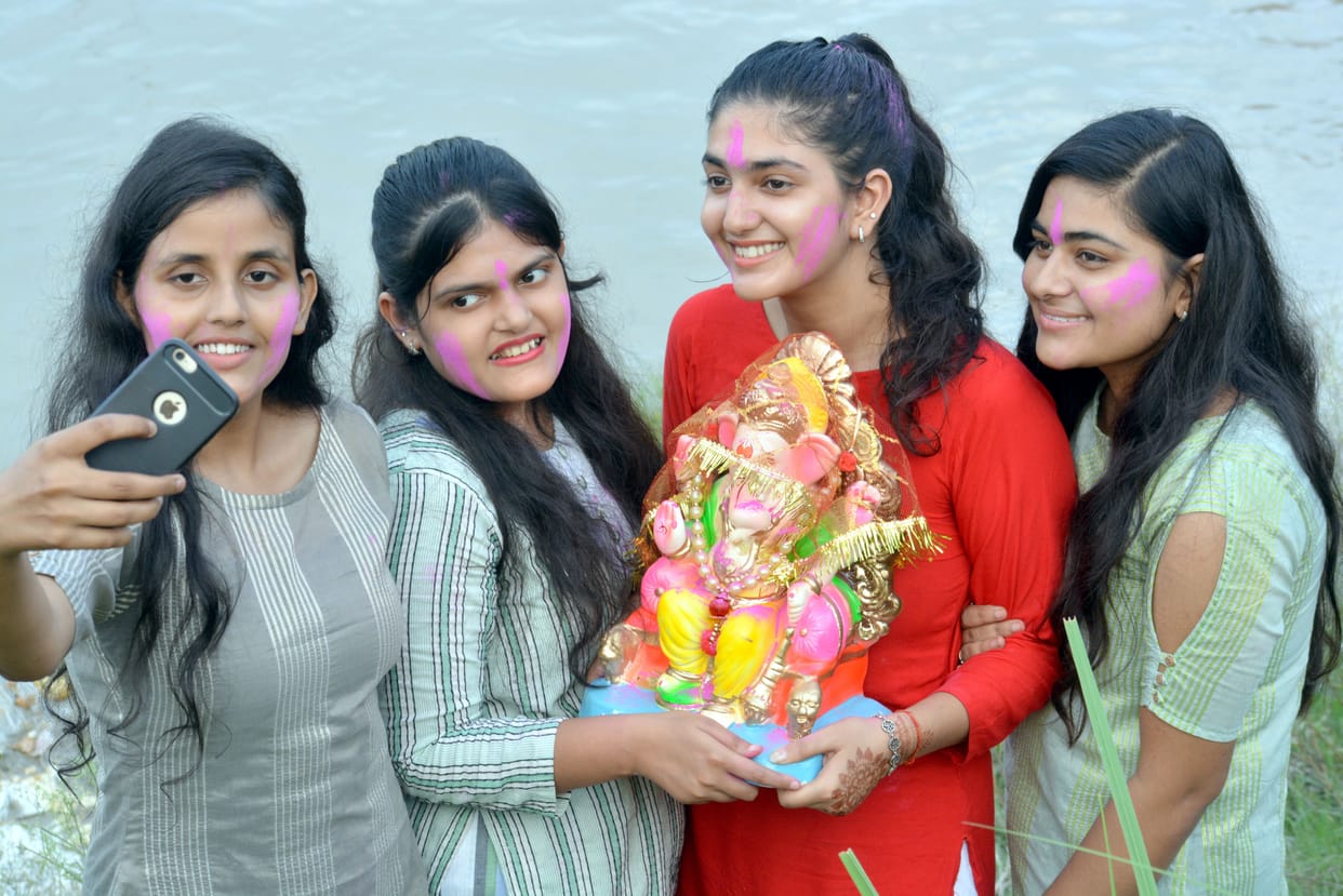 Aligarh: Made a splash by blowing gulal, farewell given by dancing and singing