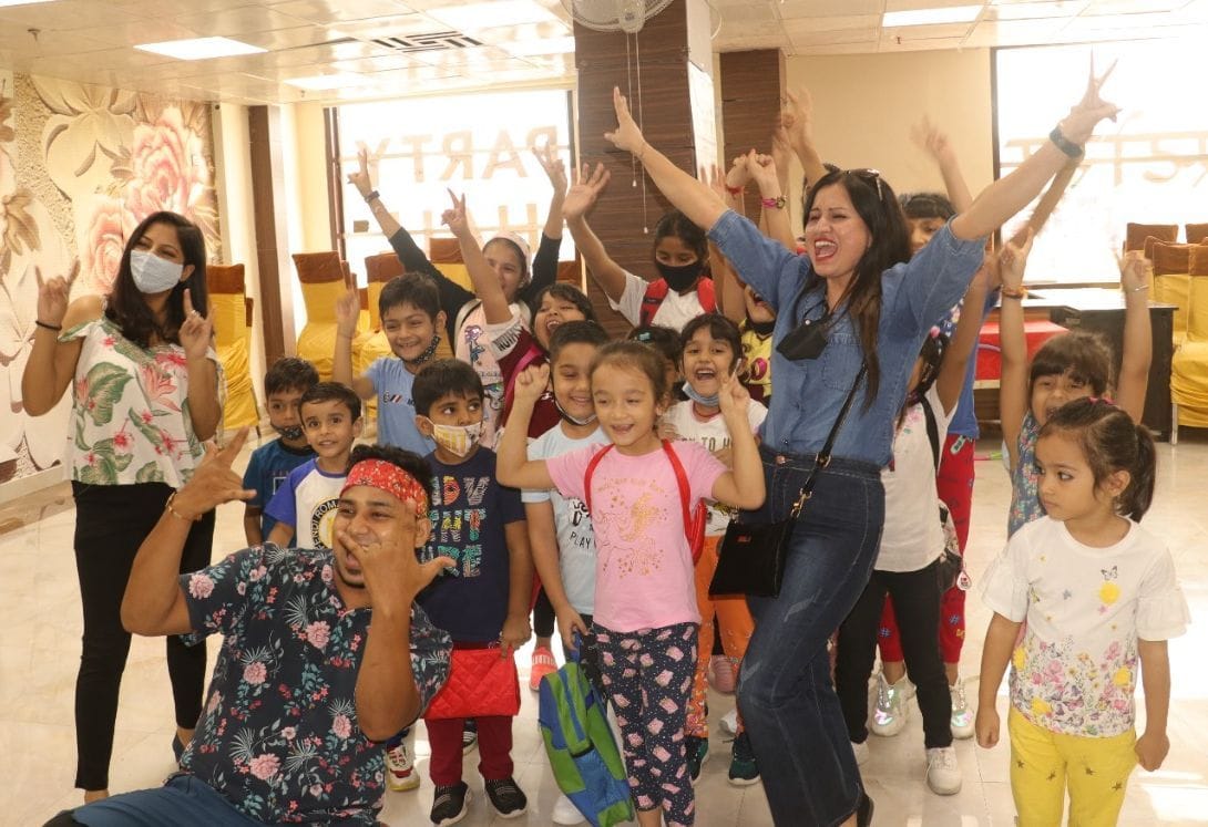 'Daisy Land of Emmy Star Award' to 16 children
