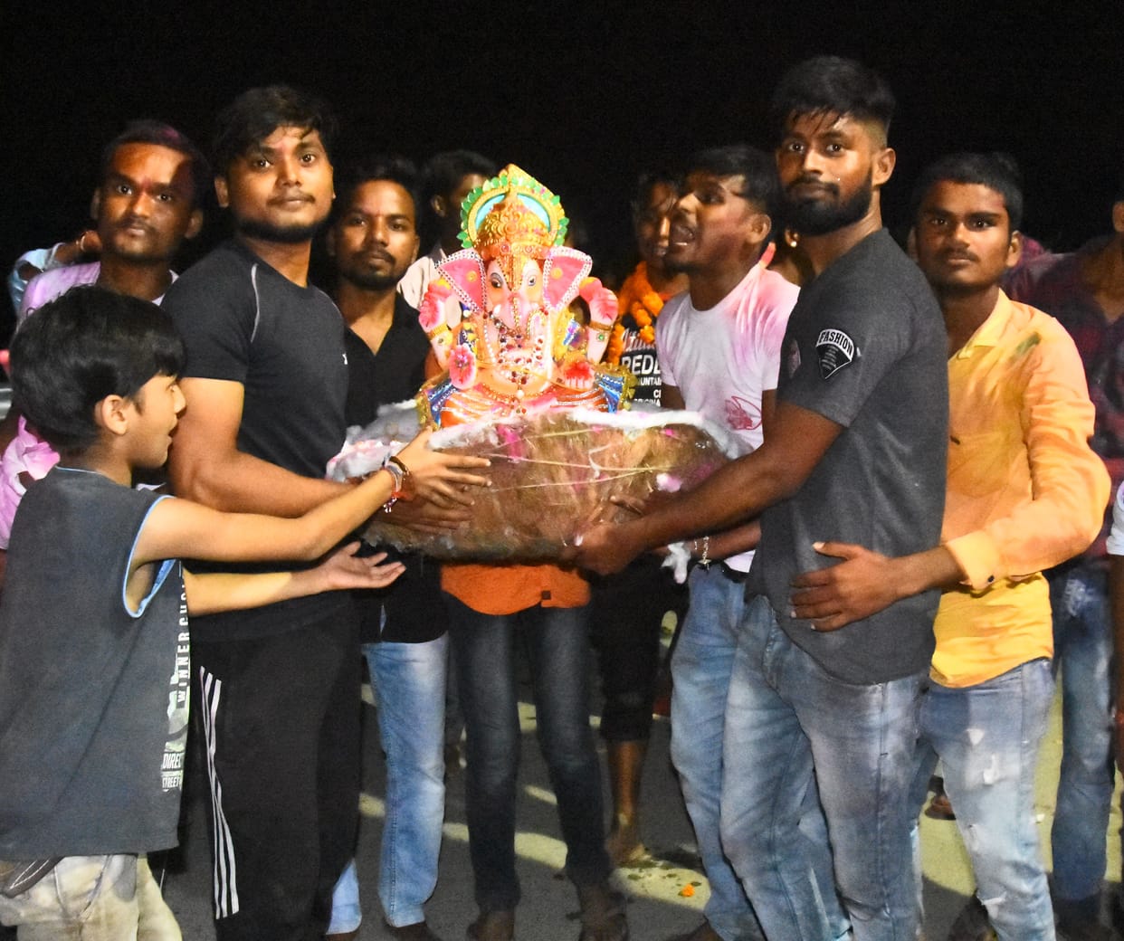 'Ganpati Bappa Moria next year you come early' echoed, idols were immersed