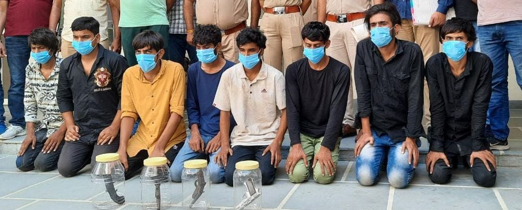 Eight miscreants who shot shopkeepers arrested, four pistols recovered