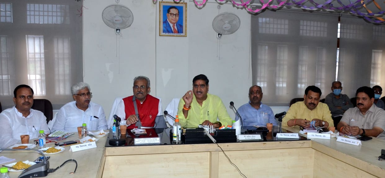 Aligarh: Criminals used to treat women like vultures during SP regime: MP