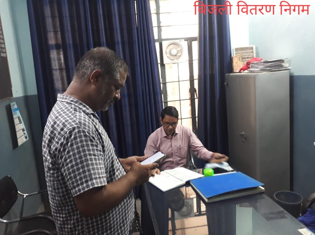 SDM's mercury rises after seeing absent officers