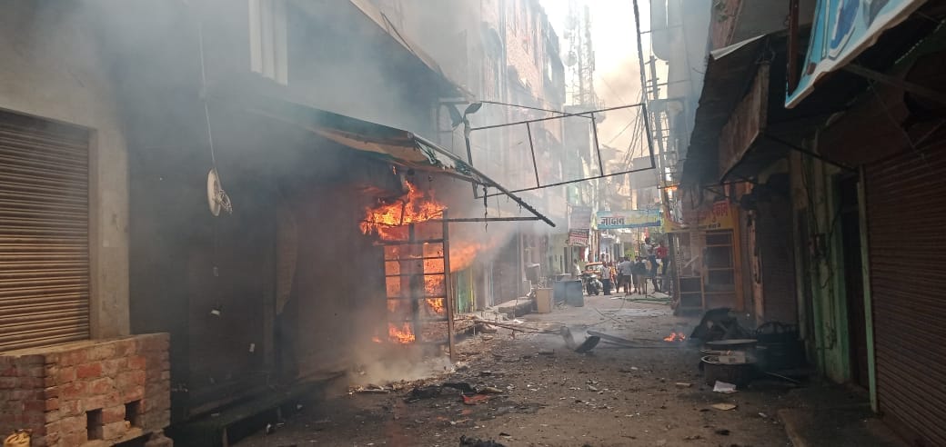 etawah news,Gunpowder warehouse below, house built above