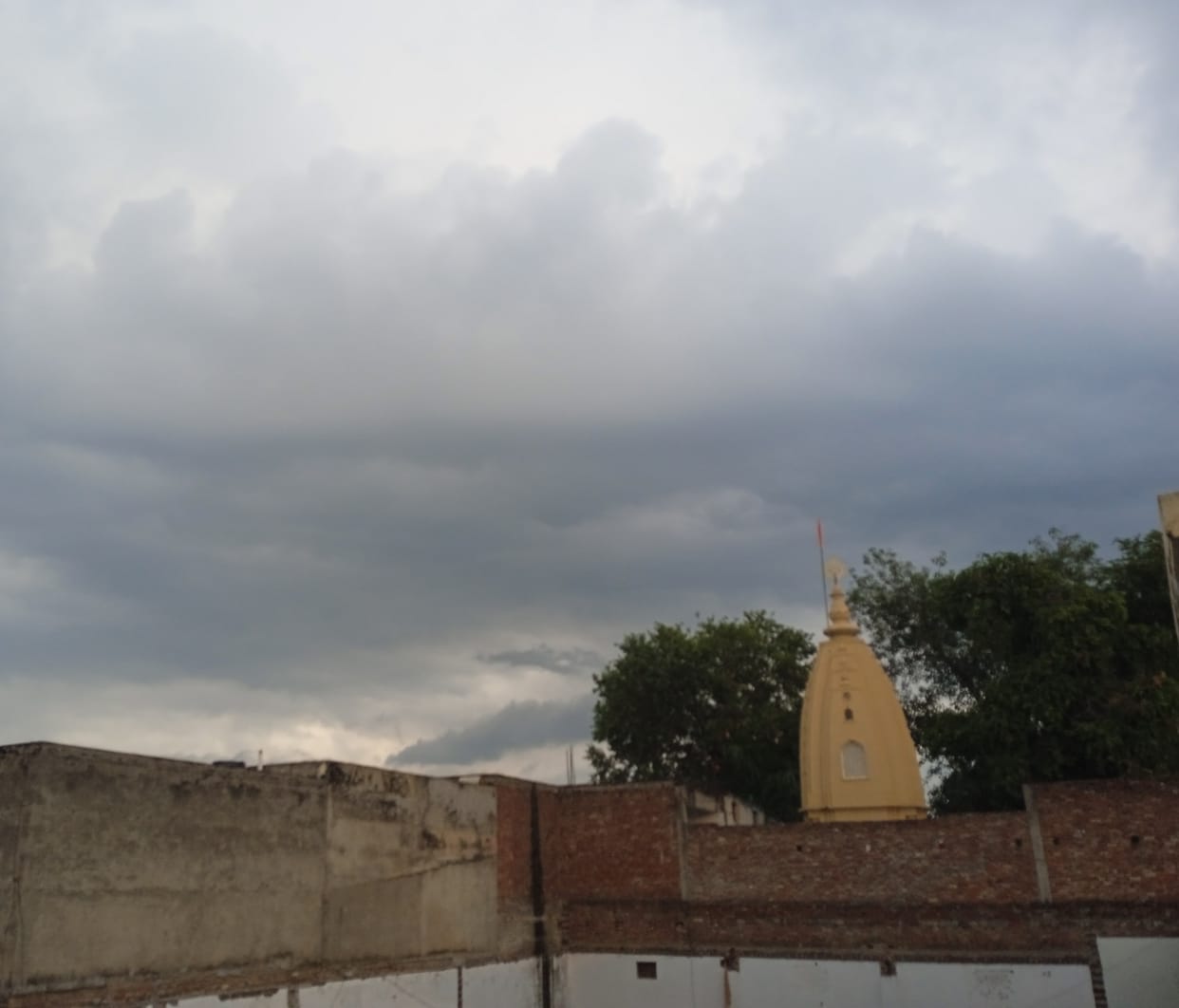 Humidity in the morning made the weather pleasant in the afternoon