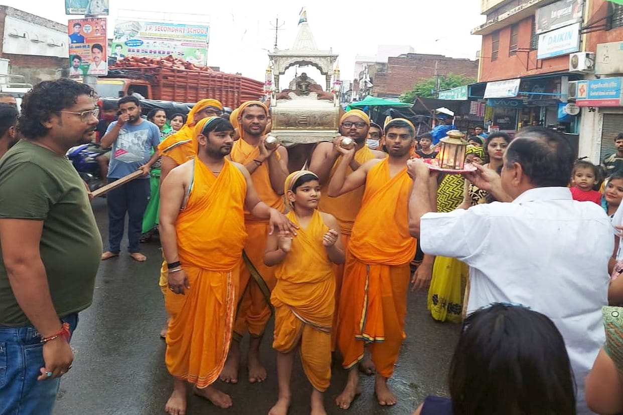 Hate is the door of downfall, forgiveness is true respect: Vivek Sagar