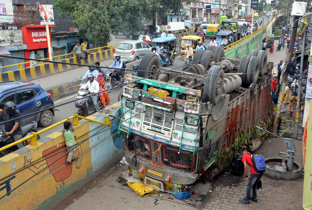 Truck fell from Meenakshi bridge