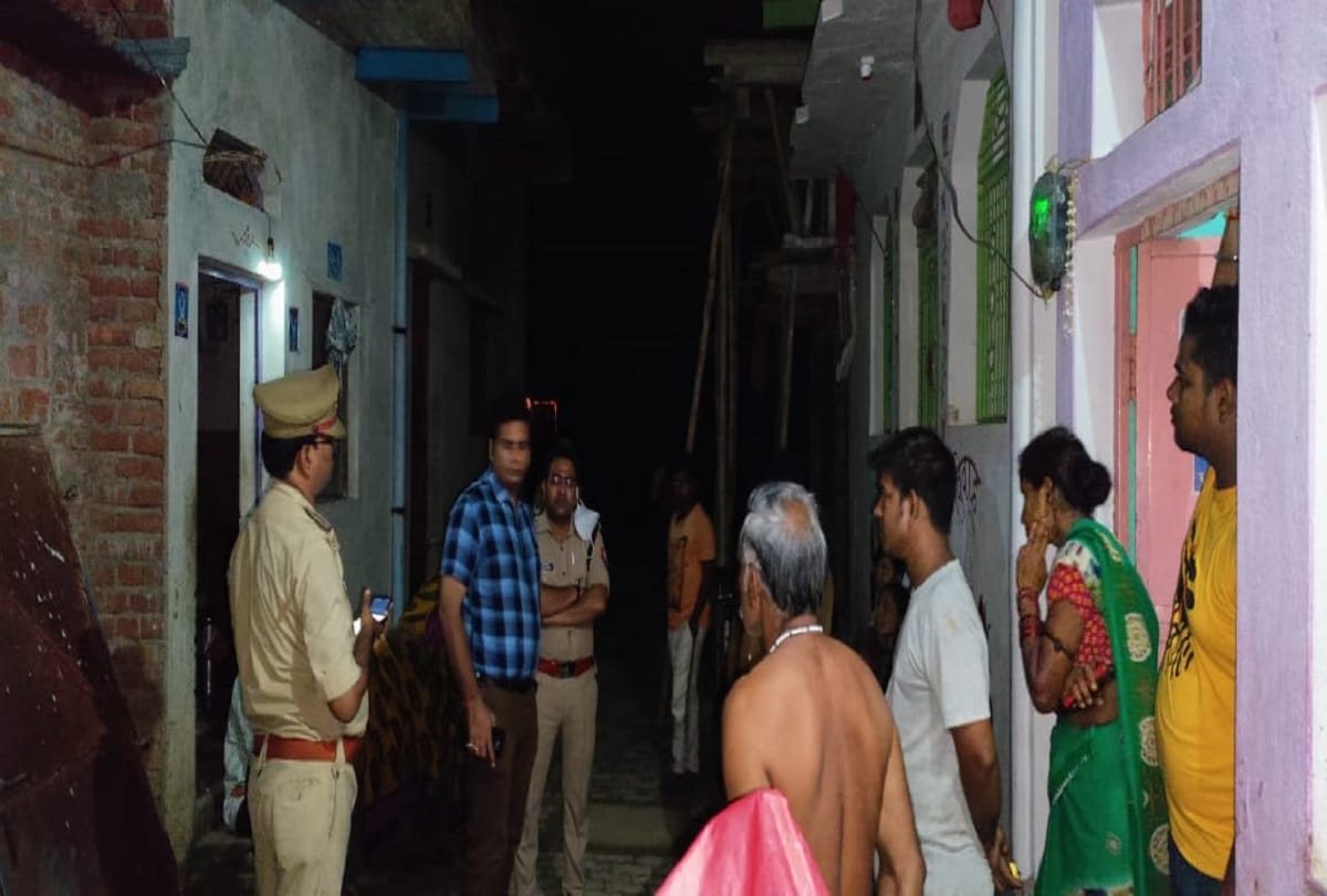 Son kills elderly father by stone attack for not giving money for wine in Mirzapur police searching accused