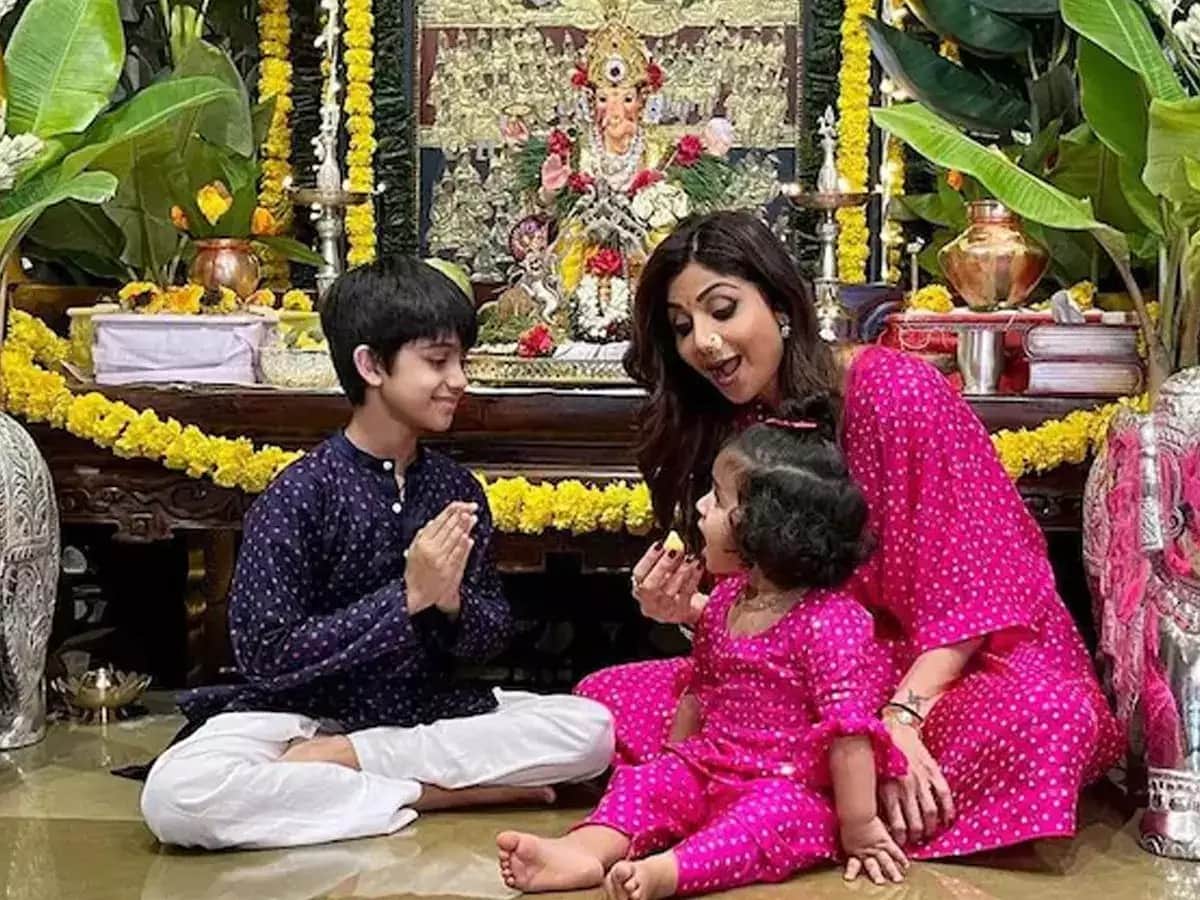 Shilpa Shetty is ‘twinning and winning’ in loungewear with daughter Samisha